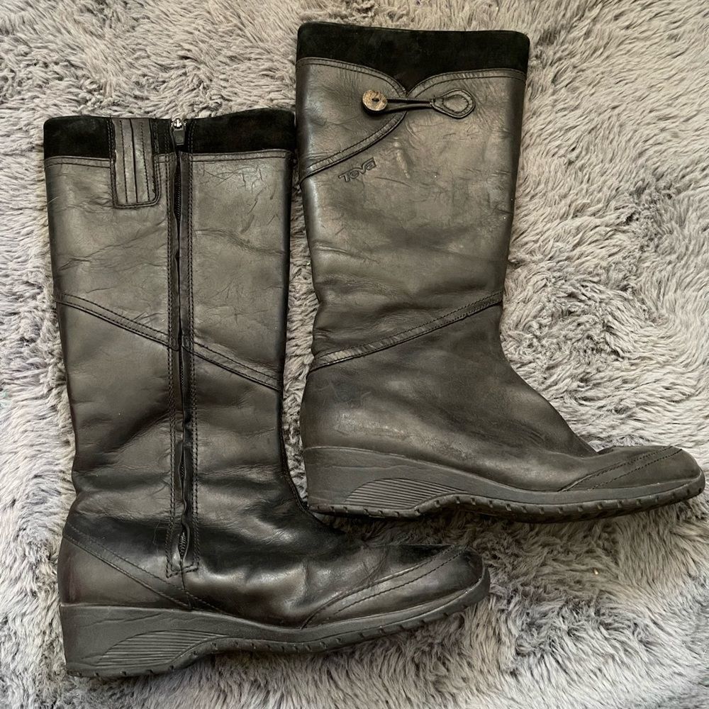 Teva womens leather boots